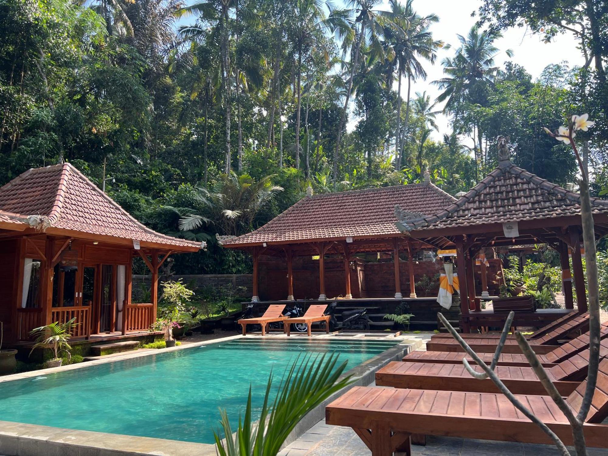 Pondok Manca Undisan Buitenkant foto