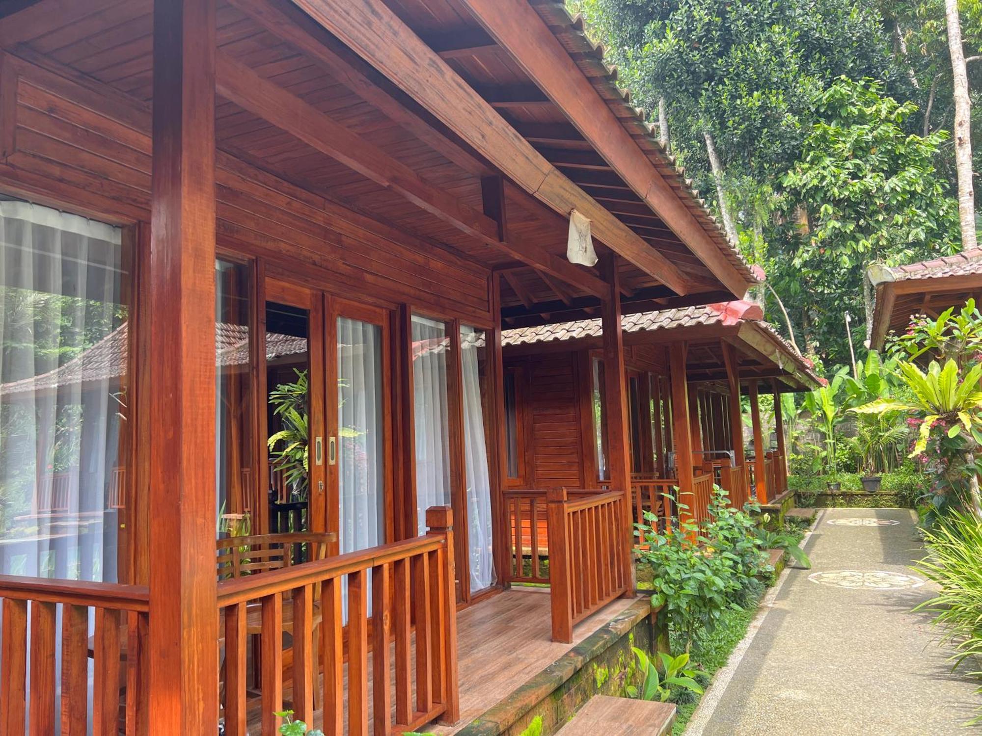 Pondok Manca Undisan Buitenkant foto