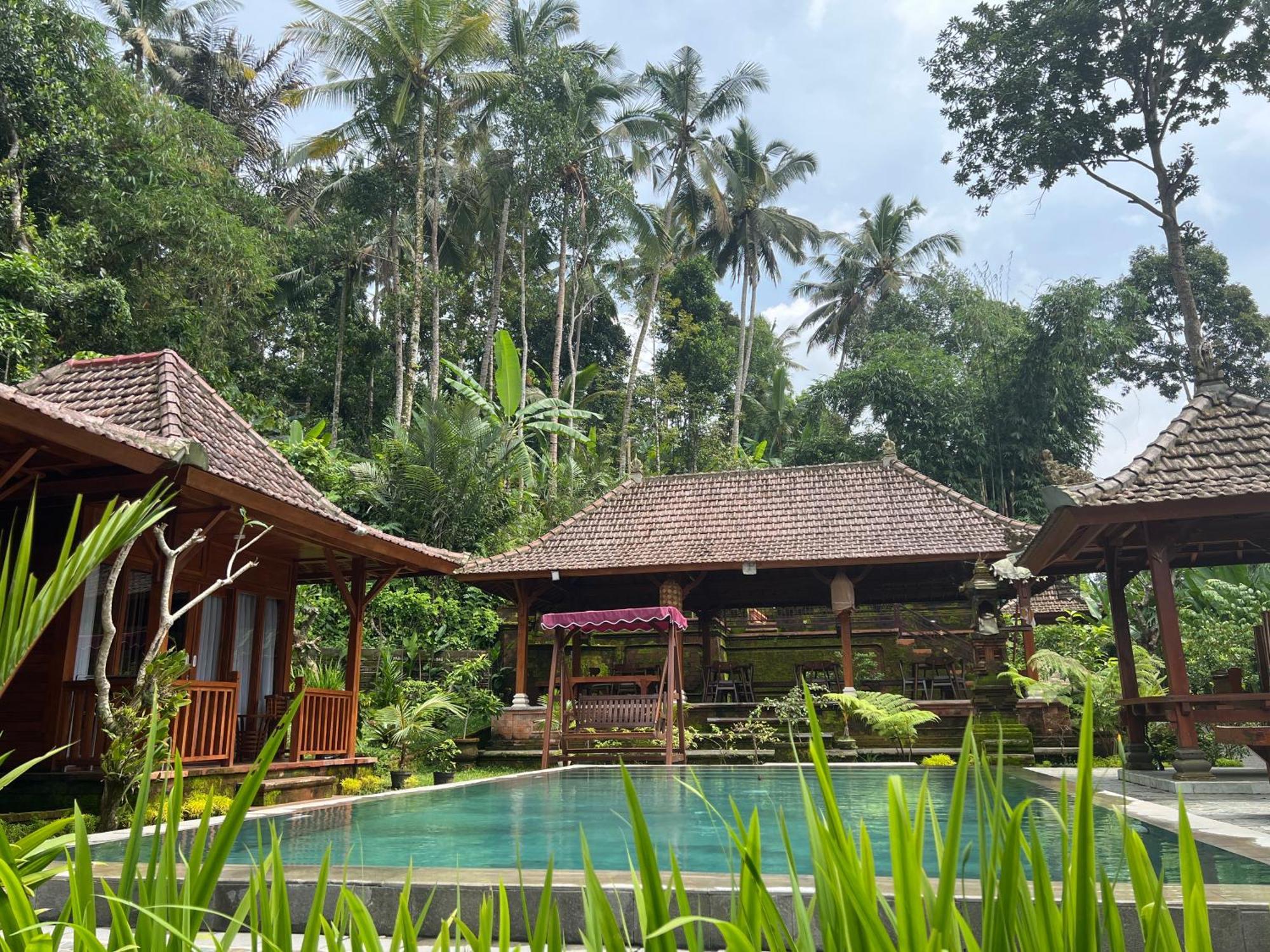 Pondok Manca Undisan Buitenkant foto